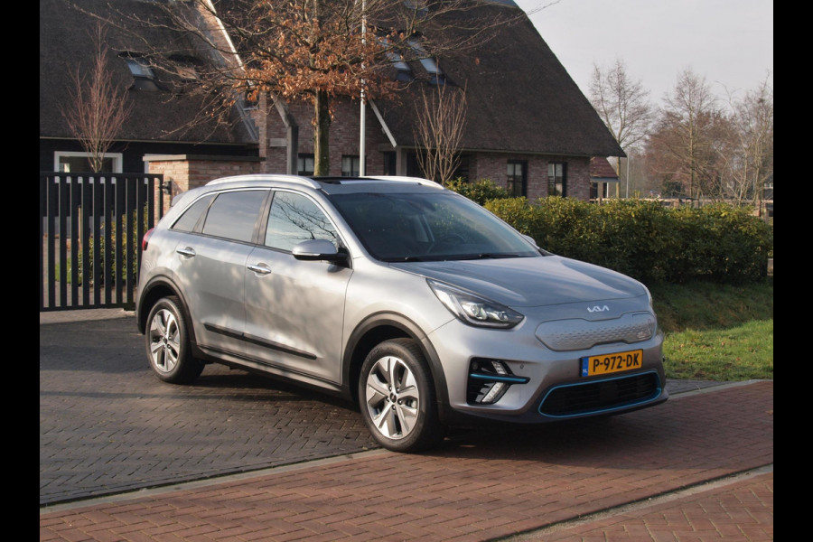 Kia e-Niro DynamicPlusLine 64 kWh | SOH 100% | Fase 3 | Panoramadak | Camera | Apple Carplay | Cruise Control