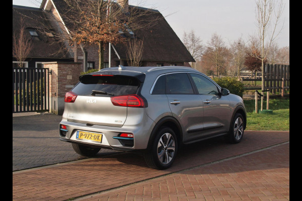 Kia e-Niro DynamicPlusLine 64 kWh | SOH 100% | Fase 3 | Panoramadak | Camera | Apple Carplay | Cruise Control