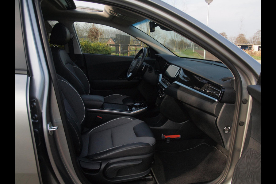 Kia e-Niro DynamicPlusLine 64 kWh | SOH 100% | Fase 3 | Panoramadak | Camera | Apple Carplay | Cruise Control