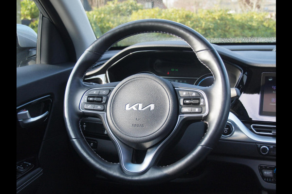 Kia e-Niro DynamicPlusLine 64 kWh | SOH 100% | Fase 3 | Panoramadak | Camera | Apple Carplay | Cruise Control