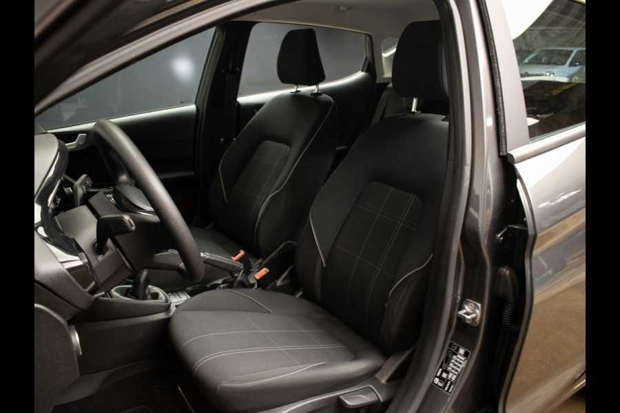 Ford Fiesta 1.1 Sport (APPLE CARPLAY,NAVI,PDC,CRUISE,ELEKTRISCH PAKKET,SPORTSTOELEN,LM VELGEN,NETTE STAAT)