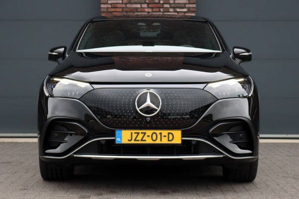 Mercedes-Benz EQE SUV 350 4MATIC AMG Line 91 kWh | Distronic+ | Panoramadak | Memory | Burmester | Digital Light | Surround Camera | 22kW | Warmtepomp | Keyless Go |