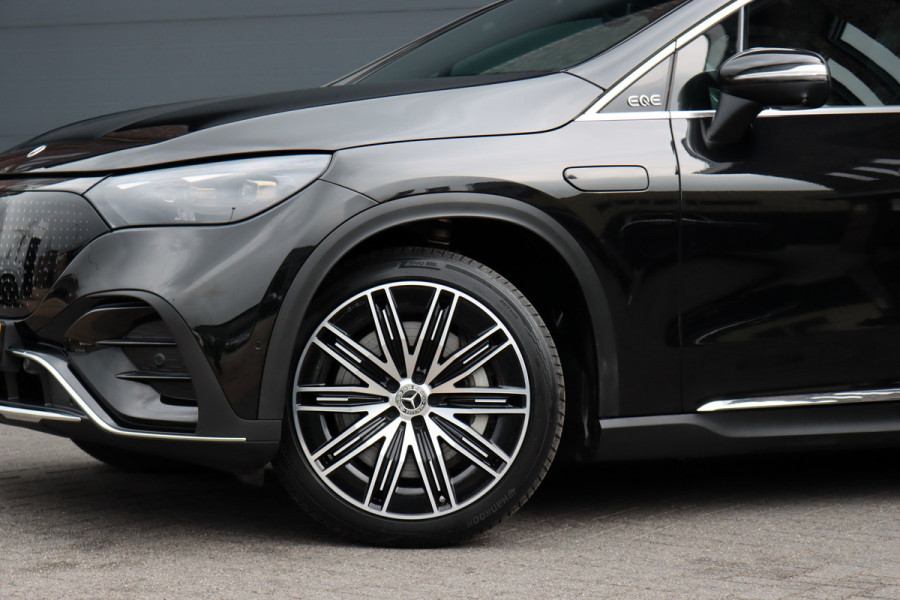 Mercedes-Benz EQE SUV 350 4MATIC AMG Line 91 kWh | Distronic+ | Panoramadak | Memory | Burmester | Digital Light | Surround Camera | 22kW | Warmtepomp | Keyless Go |