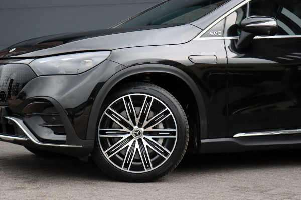 Mercedes-Benz EQE SUV 350 4MATIC AMG Line 91 kWh | Distronic+ | Panoramadak | Memory | Burmester | Digital Light | Surround Camera | 22kW | Warmtepomp | Keyless Go |