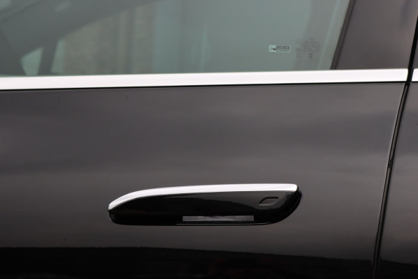 Mercedes-Benz EQE SUV 350 4MATIC AMG Line 91 kWh | Distronic+ | Panoramadak | Memory | Burmester | Digital Light | Surround Camera | 22kW | Warmtepomp | Keyless Go |