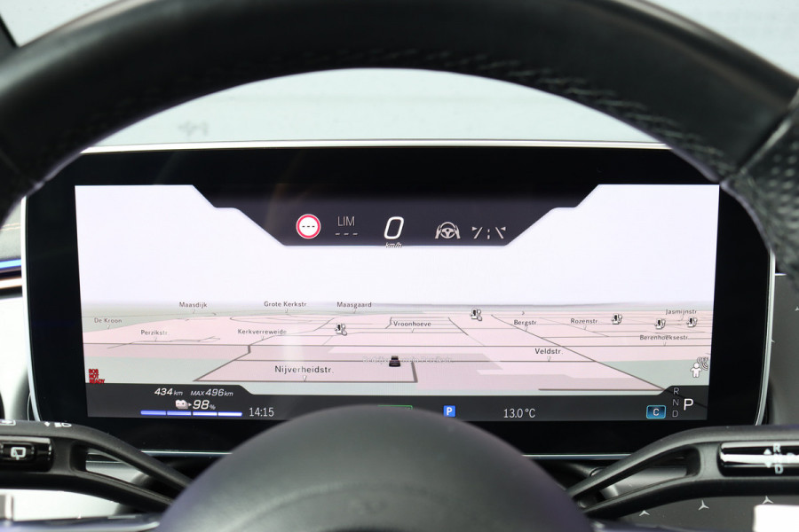 Mercedes-Benz EQE SUV 350 4MATIC AMG Line 91 kWh | Distronic+ | Panoramadak | Memory | Burmester | Digital Light | Surround Camera | 22kW | Warmtepomp | Keyless Go |