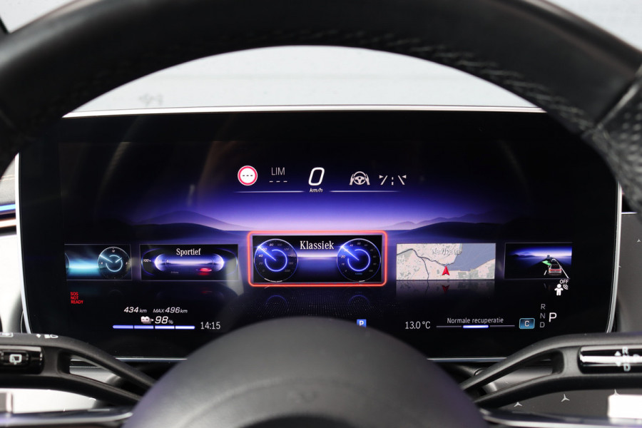 Mercedes-Benz EQE SUV 350 4MATIC AMG Line 91 kWh | Distronic+ | Panoramadak | Memory | Burmester | Digital Light | Surround Camera | 22kW | Warmtepomp | Keyless Go |