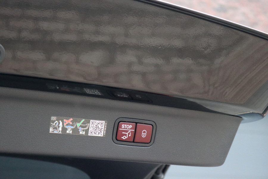 Mercedes-Benz EQE SUV 350 4MATIC AMG Line 91 kWh | Distronic+ | Panoramadak | Memory | Burmester | Digital Light | Surround Camera | 22kW | Warmtepomp | Keyless Go |