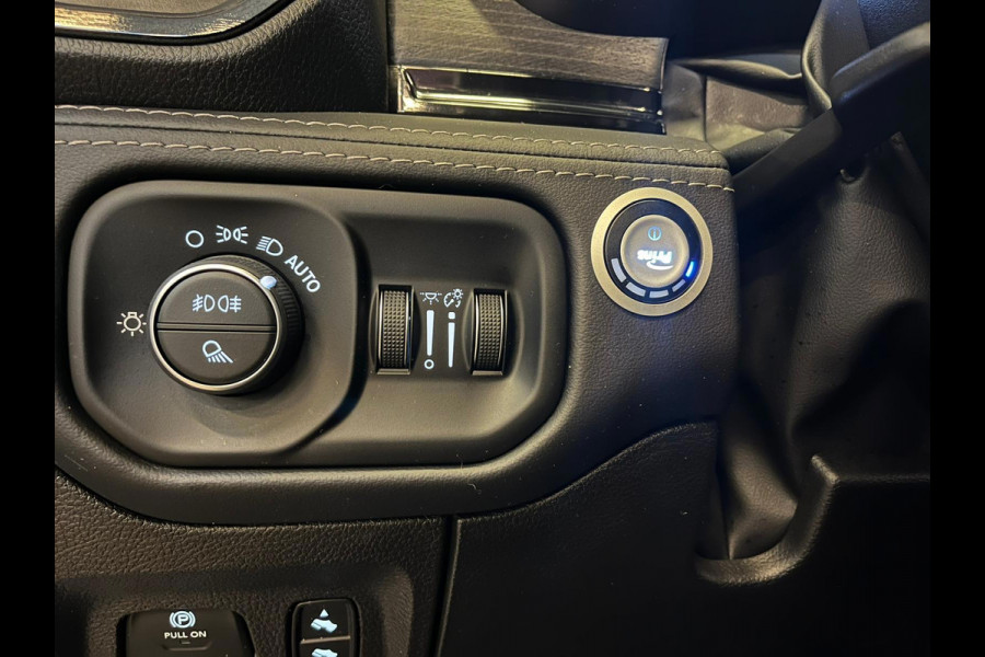 Dodge Ram 1500 5.7 V8 4x4 Crew Cab Limited|PANO|HUD|LUCHTVERING|HK|VOL!!!