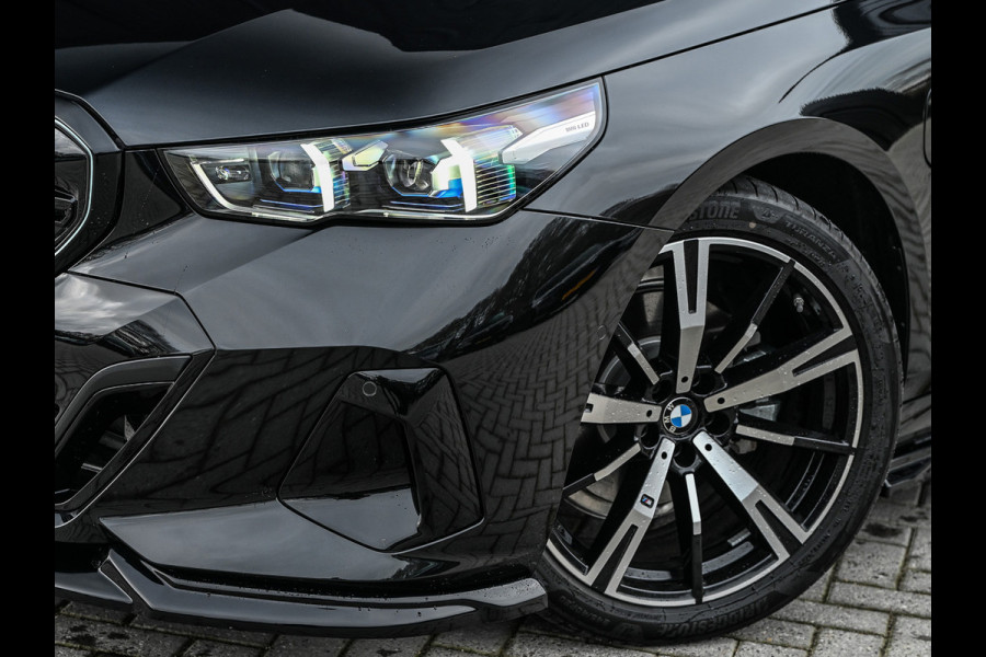 BMW 5 Serie Touring 530e Xdrive 300pk M Sport | Shadowline | Comfort access | Bowers&Wilkins | Iconic grill | Active cruise | 360 camera | Ambiance | El. trekhaak