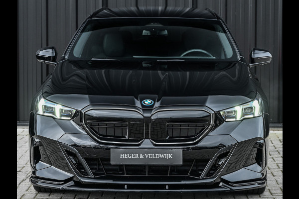 BMW 5 Serie Touring 530e Xdrive 300pk M Sport | Shadowline | Comfort access | Bowers&Wilkins | Iconic grill | Active cruise | 360 camera | Ambiance | El. trekhaak