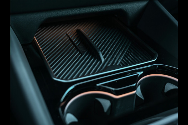 BMW 5 Serie Touring 530e Xdrive 300pk M Sport | Shadowline | Comfort access | Bowers&Wilkins | Iconic grill | Active cruise | 360 camera | Ambiance | El. trekhaak