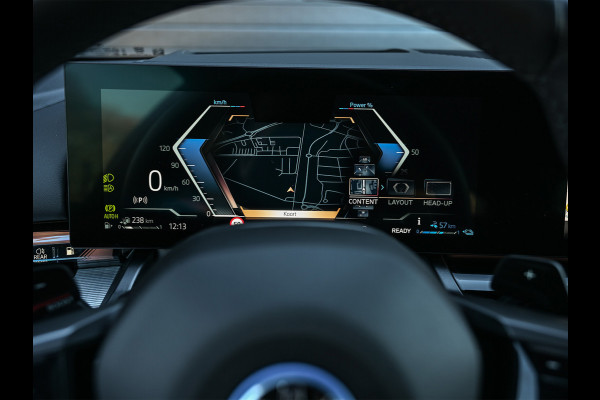 BMW 5 Serie Touring 530e Xdrive 300pk M Sport | Shadowline | Comfort access | Bowers&Wilkins | Iconic grill | Active cruise | 360 camera | Ambiance | El. trekhaak