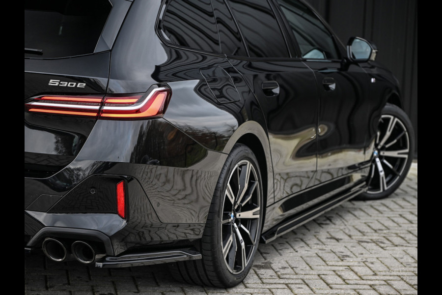 BMW 5 Serie Touring 530e Xdrive 300pk M Sport | Shadowline | Comfort access | Bowers&Wilkins | Iconic grill | Active cruise | 360 camera | Ambiance | El. trekhaak