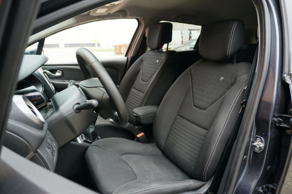 Renault Clio Estate 0.9 TCe Limited + NAVI / SENOREN / BLUETOOTH