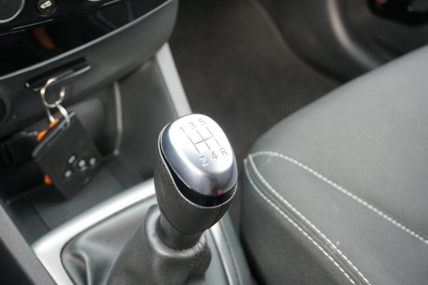 Renault Clio Estate 0.9 TCe Limited + NAVI / SENOREN / BLUETOOTH