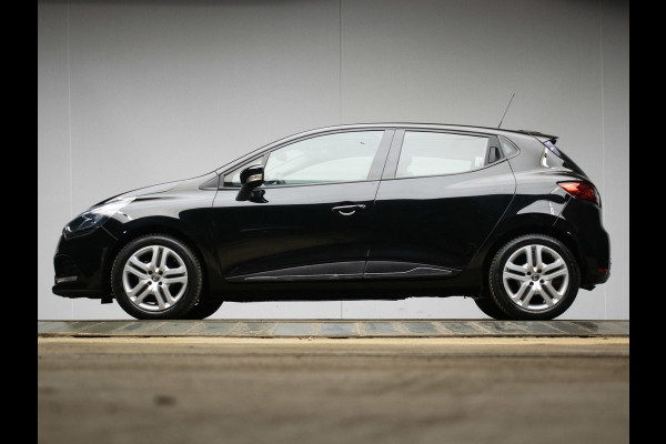 Renault Clio 0.9 TCe Zen Sport (NAVI,PDC,CRUISE,BLUETOOTH,LED,ELEKTRISCH PAKKET,SPORTSTOELEN,NETTE STAAT)