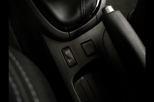 Renault Clio 0.9 TCe Zen Sport (NAVI,PDC,CRUISE,BLUETOOTH,LED,ELEKTRISCH PAKKET,SPORTSTOELEN,NETTE STAAT)