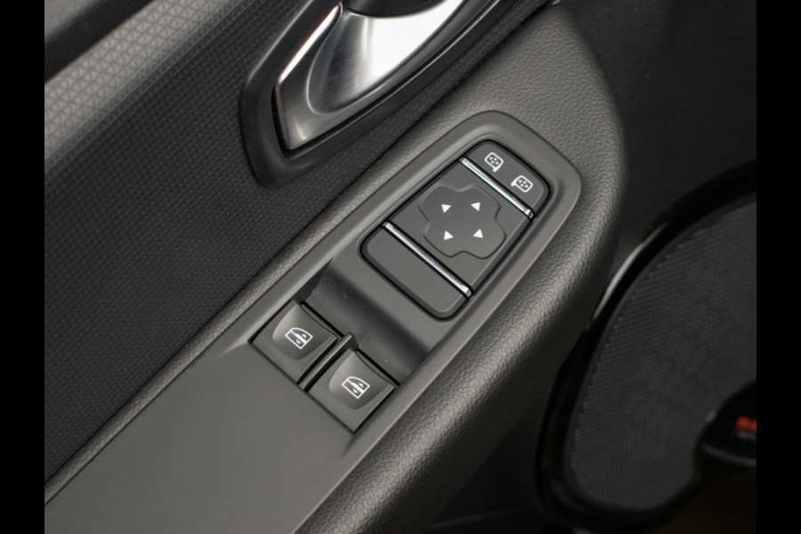 Renault Clio 0.9 TCe Zen Sport (NAVI,PDC,CRUISE,BLUETOOTH,LED,ELEKTRISCH PAKKET,SPORTSTOELEN,NETTE STAAT)