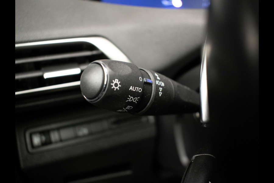 Peugeot 5008 1.2 PureTech Crossway Sport (PANORAMADAK,APPLE CARPLAY,NAVI,CAMERA,360 VIEW,GETINT,CLIMATE,SPORTSTOELEN,LM VELGEN)