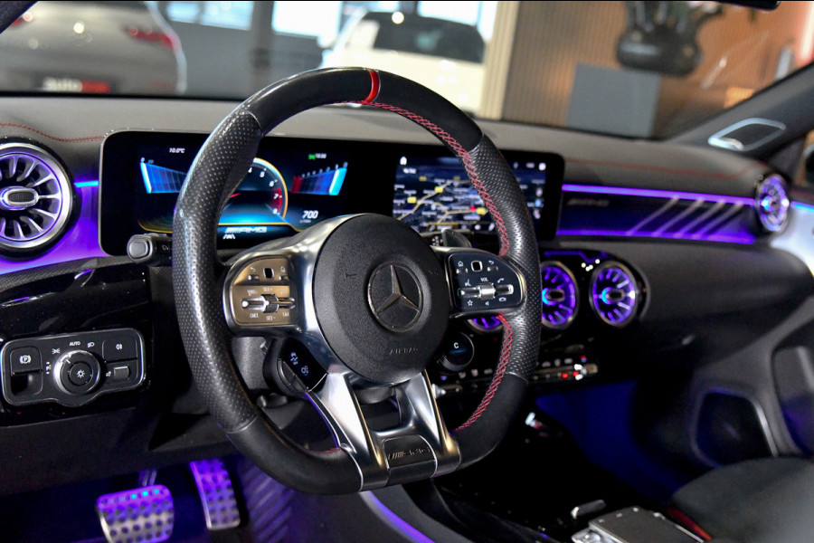 Mercedes-Benz CLA-Klasse AMG 35 4MATIC Aero. Schaal, Perf Stuur, Burm, Keyless, Camera, CarPlay, Sfeer!