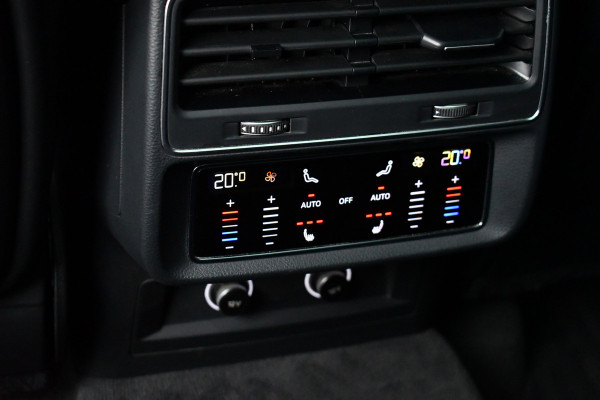 Audi Q7 50 TDI quattro S-Line 7pers Pano Trekh ACC HUD 22inch 4WS Standk