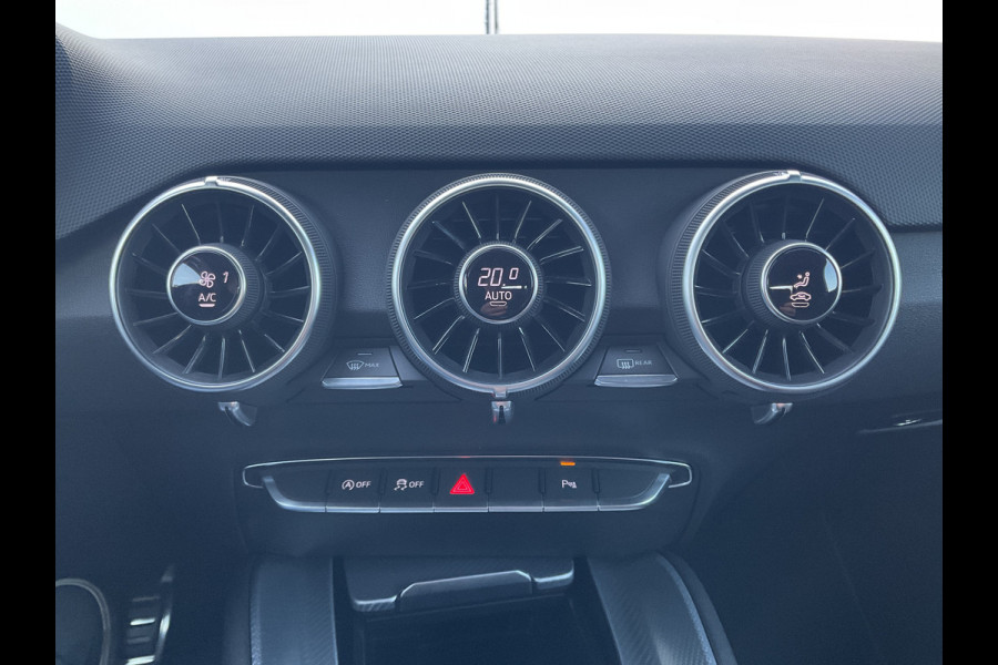 Audi TT Roadster TT RS 2.5 400pk 5-Cil Quattro B&O Camera Stoelverw. 20 Inch