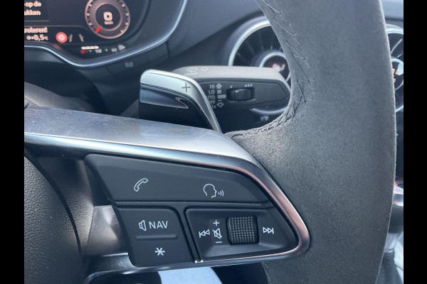 Audi TT Roadster TT RS 2.5 400pk 5-Cil Quattro B&O Camera Stoelverw. 20 Inch