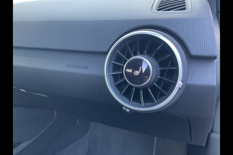 Audi TT Roadster TT RS 2.5 400pk 5-Cil Quattro B&O Camera Stoelverw. 20 Inch