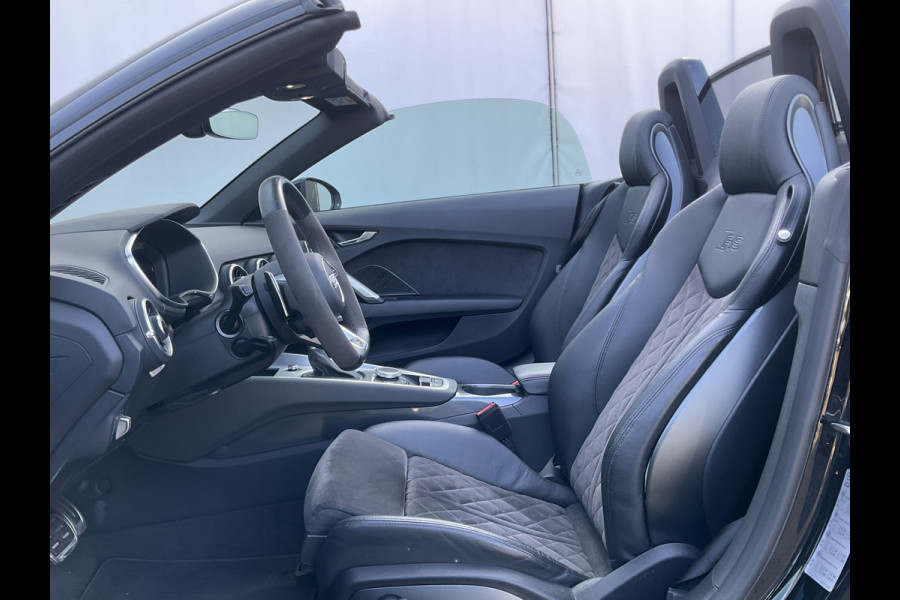 Audi TT Roadster TT RS 2.5 400pk 5-Cil Quattro B&O Camera Stoelverw. 20 Inch