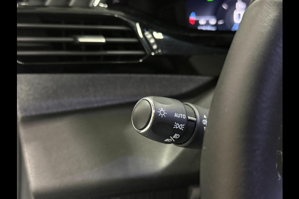 Peugeot 308 130pk Allure Trekhaak Navi, Leer Bekleding, Trekhaak, 360° Camera, ACC, LED Digital Cockpit,