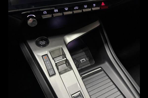 Peugeot 308 130pk Allure Trekhaak Navi, Leer Bekleding, Trekhaak, 360° Camera, ACC, LED Digital Cockpit,