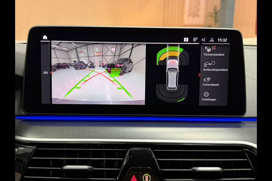BMW 5 Serie Touring M-pakket Luchtvering VOL OPTIES | HUD | CarPlay | Trekhaak | Memory | Virtual | ACC