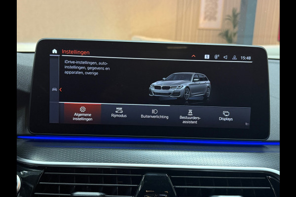 BMW 5 Serie Touring M-pakket Luchtvering VOL OPTIES | HUD | CarPlay | Trekhaak | Memory | Virtual | ACC