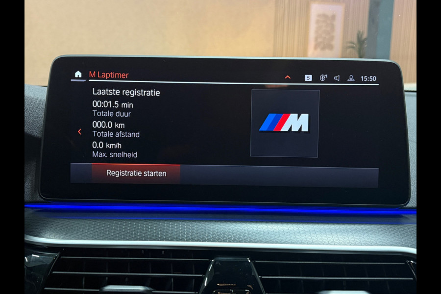 BMW 5 Serie Touring M-pakket Luchtvering VOL OPTIES | HUD | CarPlay | Trekhaak | Memory | Virtual | ACC