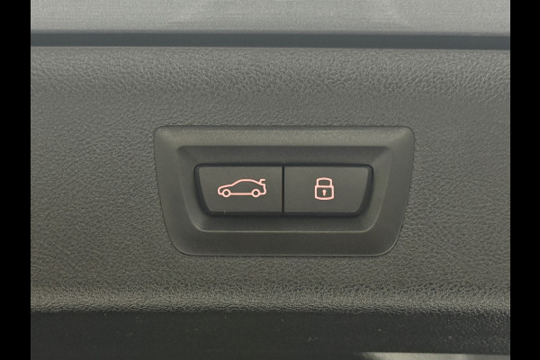 BMW 5 Serie Touring M-pakket Luchtvering VOL OPTIES | HUD | CarPlay | Trekhaak | Memory | Virtual | ACC