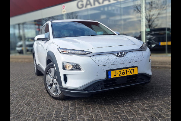 Hyundai Kona EV Fashion 64 kWh | SOH: nnb | 3 Fase | Warmtepomp | HUD | Navi | Adaptive CC | Blindspot |