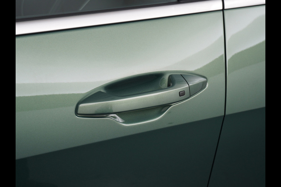 Kia Sportage 1.6 T-GDi Hybrid GT-Line - Adaptief Cruise Control - Climate Control - Navigatie - LED Koplampen - Fabrieksgarantie Tot 2032