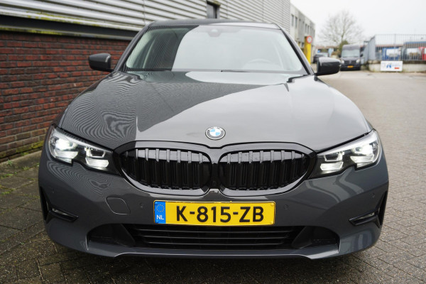 BMW 3-serie 320i High Exec.Individual/Dealeronderhouden/ Trekhaak wegklapbaar