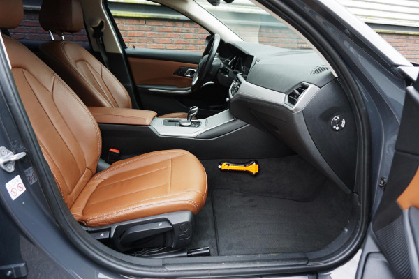 BMW 3-serie 320i High Exec.Individual/Dealeronderhouden/ Trekhaak wegklapbaar