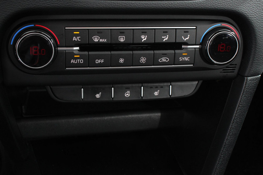 Kia Ceed Sportswagon 1.0 T-GDi 101pk Prestige Navigatie Apple Carplay/Android Auto Camera Stoel- en stuurverwarming Cruise Control Climatronic Start/Stop systeem Getinte ramen