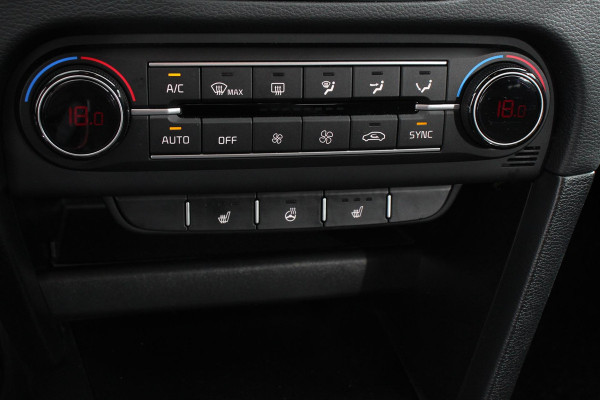 Kia Ceed Sportswagon 1.0 T-GDi 101pk Prestige Navigatie Apple Carplay/Android Auto Camera Stoel- en stuurverwarming Cruise Control Climatronic Start/Stop systeem Getinte ramen