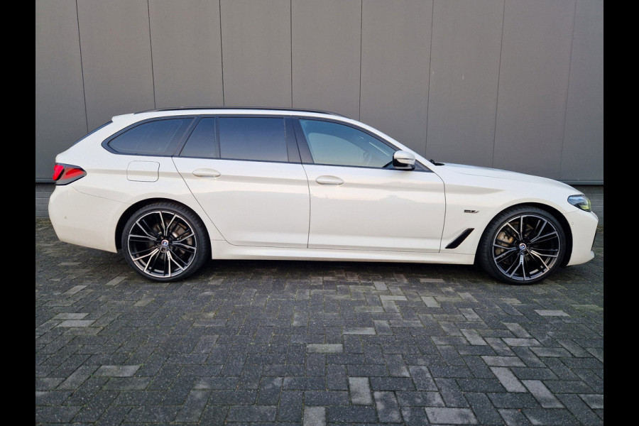 BMW 5 Serie Touring 530e xDrive M Sport /Led /Adap Cruise