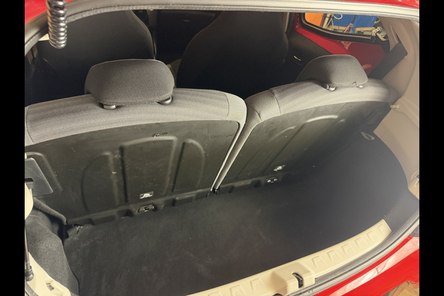 Toyota Aygo 1.0 VVT-i x-play automaat | airco | camera | 5drs rijstrooksensor | brake assist