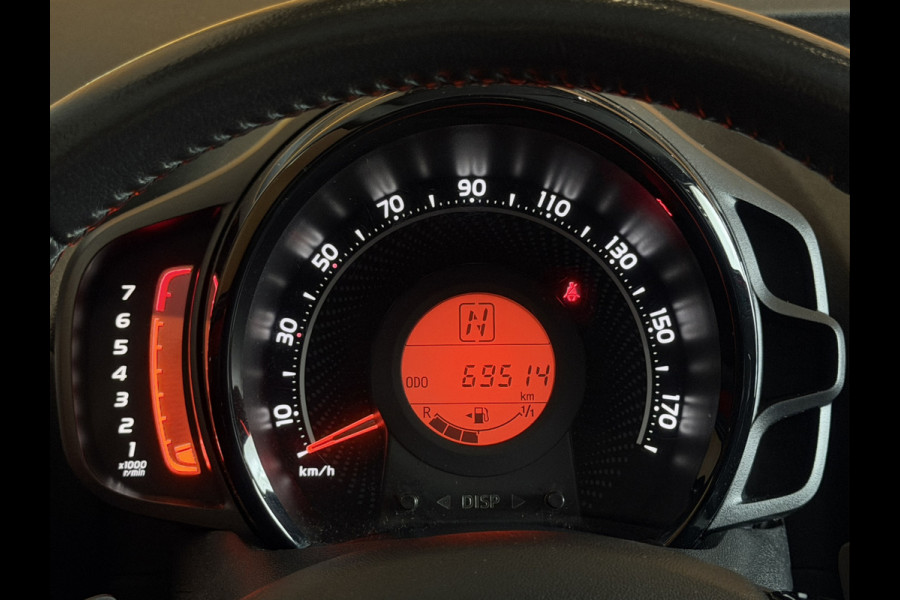 Toyota Aygo 1.0 VVT-i x-play automaat | airco | camera | 5drs rijstrooksensor | brake assist