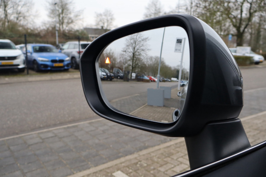 Nissan QASHQAI 1.3 MHEV Acenta 140 Pk / Airco / Cruise / Side assist / Line assist.