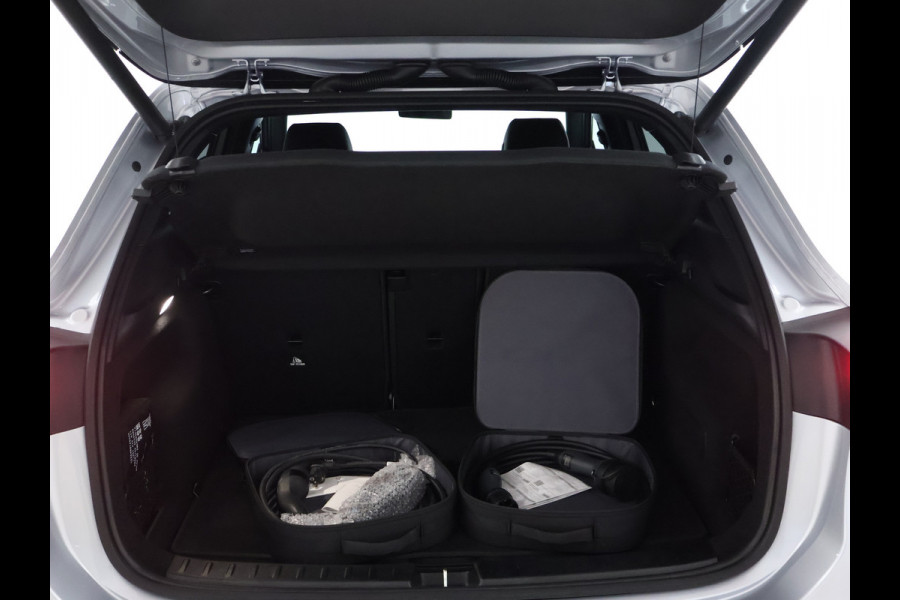 Mercedes-Benz GLA 250 e Star Edition AMG Line AMG | Achteruitrijcamera | Ledkoplampen | EASY-PACK achterklep | Distronic. Inclusief 24 maanden Mercedes-Benz Certified garantie voor Europa.