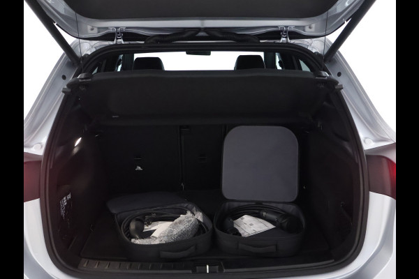 Mercedes-Benz GLA 250 e Star Edition AMG Line AMG | Achteruitrijcamera | Ledkoplampen | EASY-PACK achterklep | Distronic. Inclusief 24 maanden Mercedes-Benz Certified garantie voor Europa.