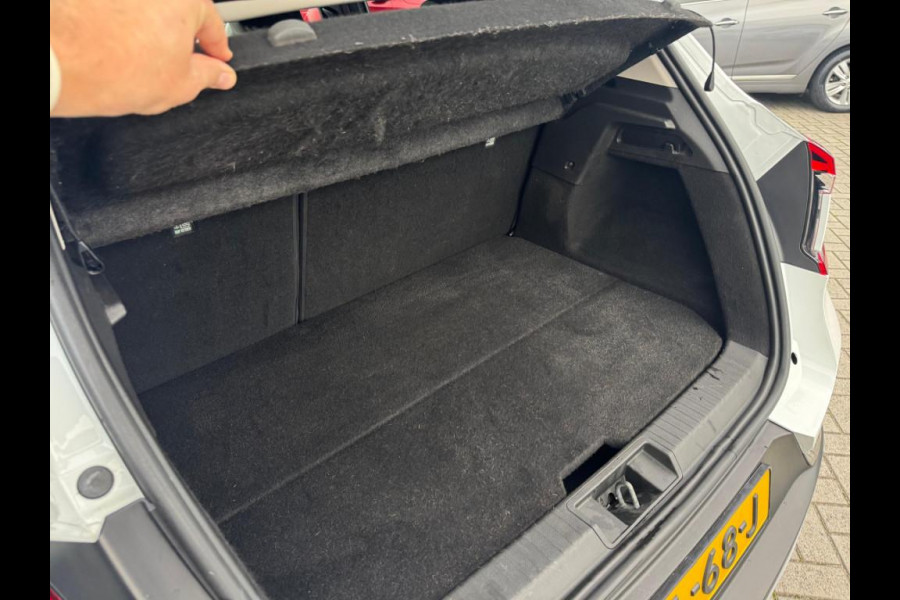 Renault Captur 1.6 E-Tech Plug-in Hybrid 160 Intens PLUG IN HYBRIDE | TREKHAAK | 18 INCH