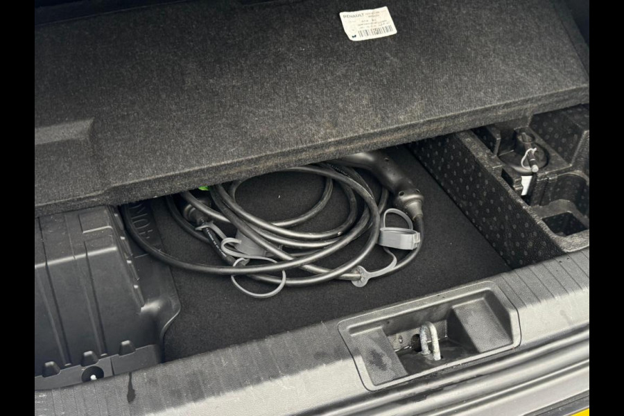 Renault Captur 1.6 E-Tech Plug-in Hybrid 160 Intens PLUG IN HYBRIDE | TREKHAAK | 18 INCH